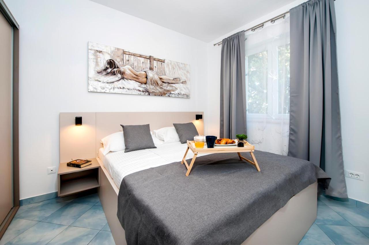 F&R Apartments II Rovinj Eksteriør bilde